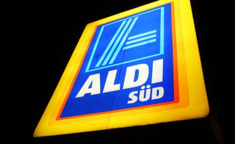Aldi staff wrapped in film, chastised by rats