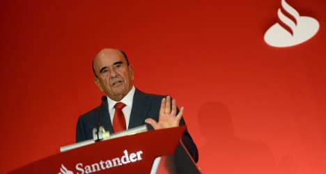 Santander notches up billion euro profit
