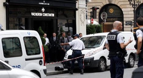 Axe gang hits luxury watch store in Paris