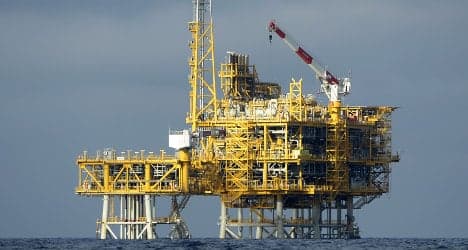 Spain links 'microquakes' with offshore gas plant