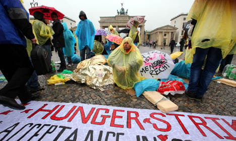 Refugees go on hunger strike in Berlin