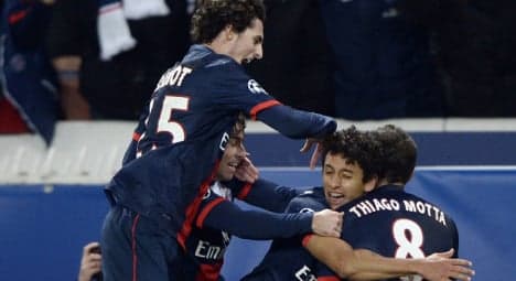 Blanc plays down hopes as PSG cruise into last 16