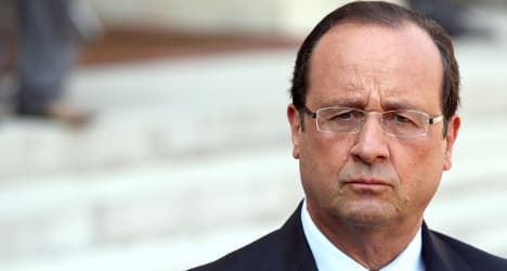 Hollande suffers wobble on key jobless promise