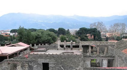 Italy on tight deadline for Pompeii restoration