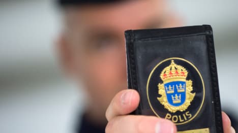 Police evict Romanians from Stockholm camp