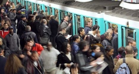 Paris Metro: 13 stations close for Chinese leader
