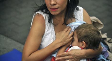 Spanish mums too underfed to breastfeed