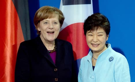 Merkel vows support for Korean reunification bid