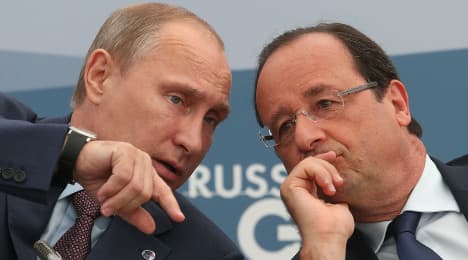 France to Russia: Seizing Crimea is 'unacceptable'