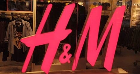 H&amp;M plans hefty Swiss minimum wage by 2015