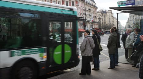 Paris bus drivers warned about refusing Roma