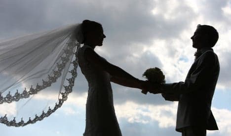 Groom 'kills bride' ten days before wedding