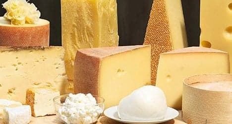 Specialist says Swiss eat too much salty cheese