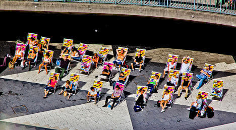 'Healthy' for women to sunbathe: Swedish study