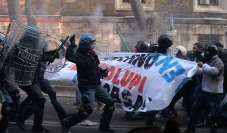 Dozens hurt in Rome anti-government protest