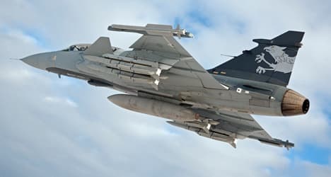 Swiss voters set to sink Swedish jet fighter deal