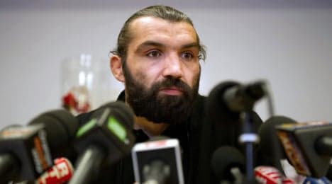 French rugby legend Chabal set to retire