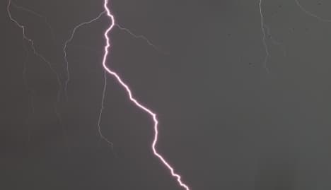 Entire family struck by lightning