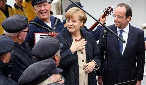 Merkel welcomes Hollande on 'Europe Day'