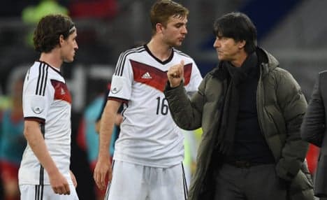 Löw ignores boos as young German side held