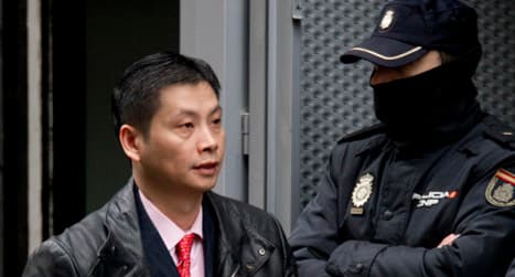 'Dirty' cops summoned over Chinese mafia gifts