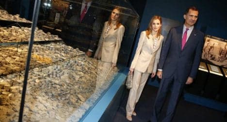 Spain's new king shows off silver treasure