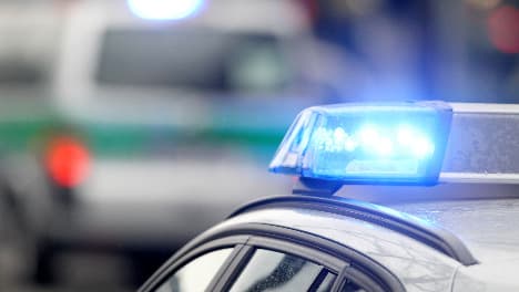 Fake police steal 'speeding' driver’s car
