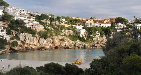 Brit dies after falling from wall in Menorca