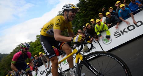 Tour de France stage 11: Frenchman Gallopin wins