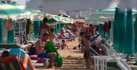Children dig up cannabis on Italian beach