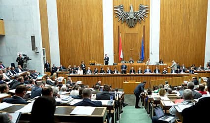 Only a quarter of Austrian MPs full time