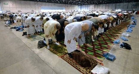 France's Muslims mark the end of 'holiest month'