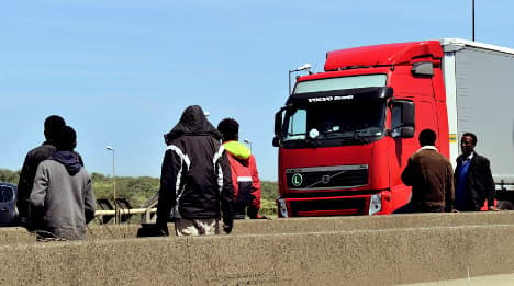 Calais migrants: Number of arrests soar in 2014
