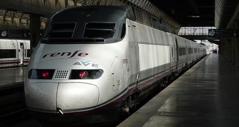 High-speed train 'derails' on Madrid–Alicante line