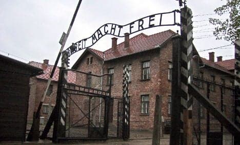 'Auschwitz criminal' dies ahead of US extradition