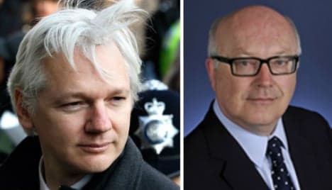 Australia: Assange, 'man up' and go to Sweden