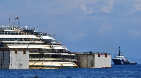 'Risky' Costa Concordia refloat gets underway