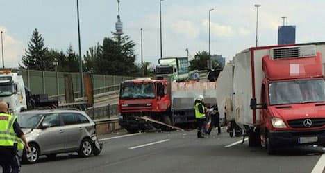 13 injured in highway pile-up on A22 in Vienna