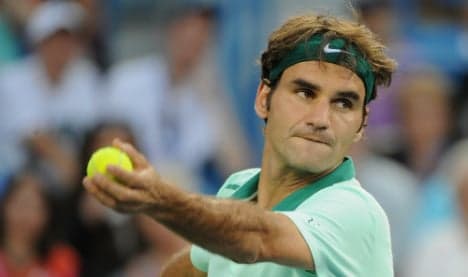 Federer ousts Murray to reach Cincinnati semis