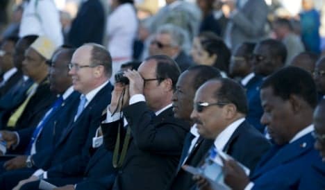 Hollande honours 'southern D-Day' veterans
