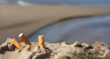 €600 fine for tourist's beach cigarette stub