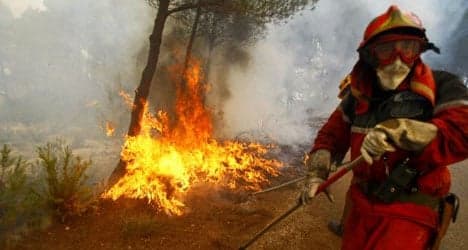 1,400 evacuated as forest fires rage in Alicante