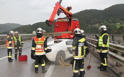 McLaren Spider supercar wrecked in Lower Austria