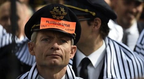 Striking Air France pilots refuse to budge