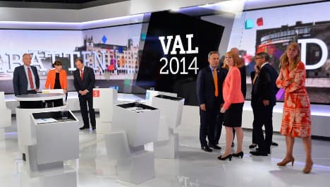 Final election push as parties brawl