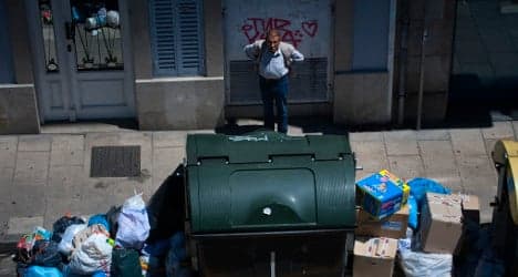 Seville sets €750 fine for rubbish rummagers