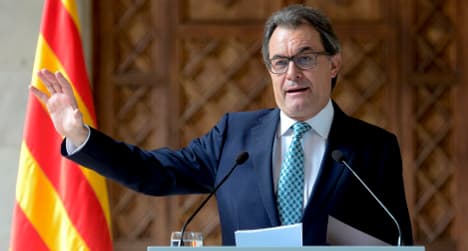 Catalan leader calls independence vote 'lite'