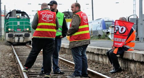 Metro and Train strike set for Tuesday in France