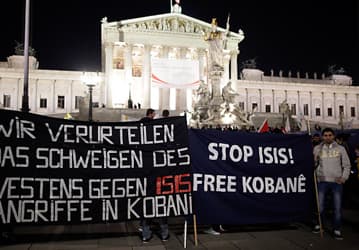 Kurds demonstrate on Vienna's Ringstrasse