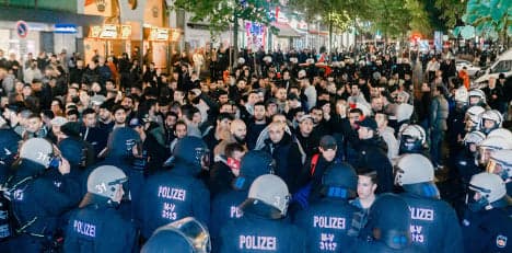 Massive police presence calms Hamburg tensions